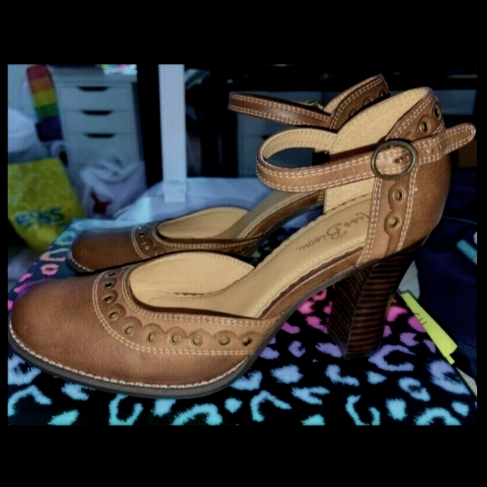 1950's Style Heels Sz 6 1/2 ~ Brand New in Box. Brand: Miss Bison Naomi